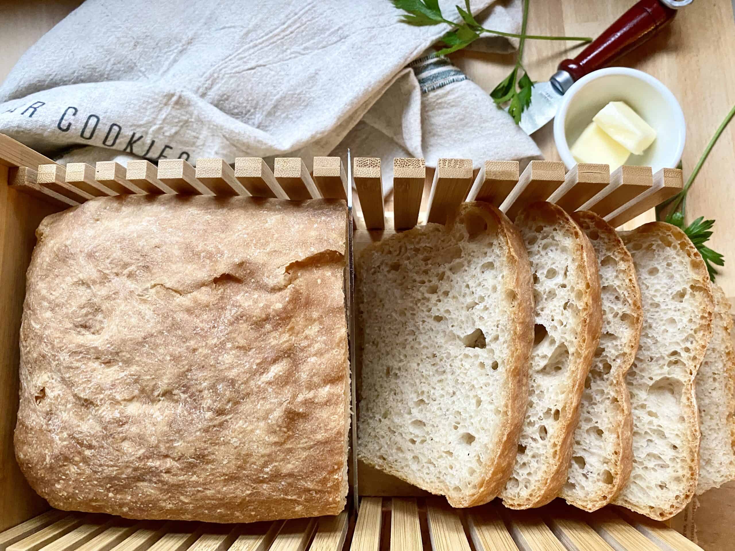 5 Great Bread Slicers That Will Guarantee Uniform Sandwiches